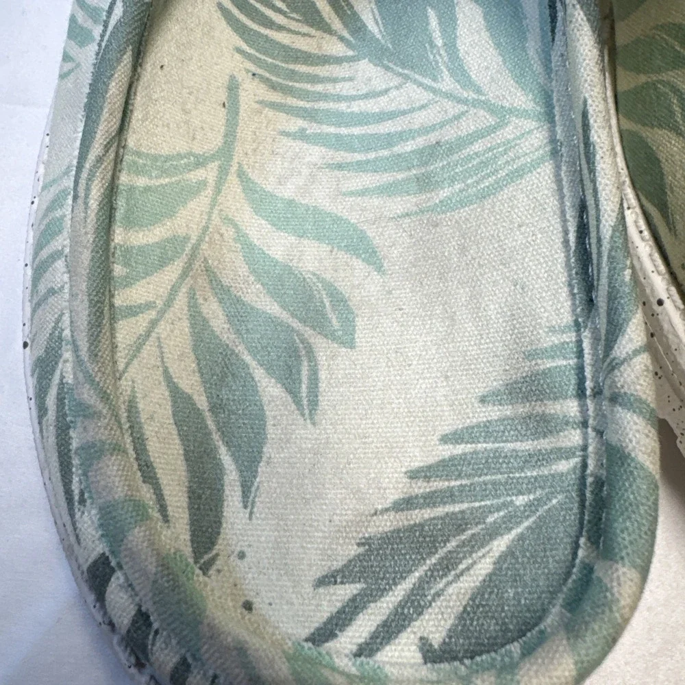 Hey Dude Wally Funk Psych Palm Slip On Size 10M Men's